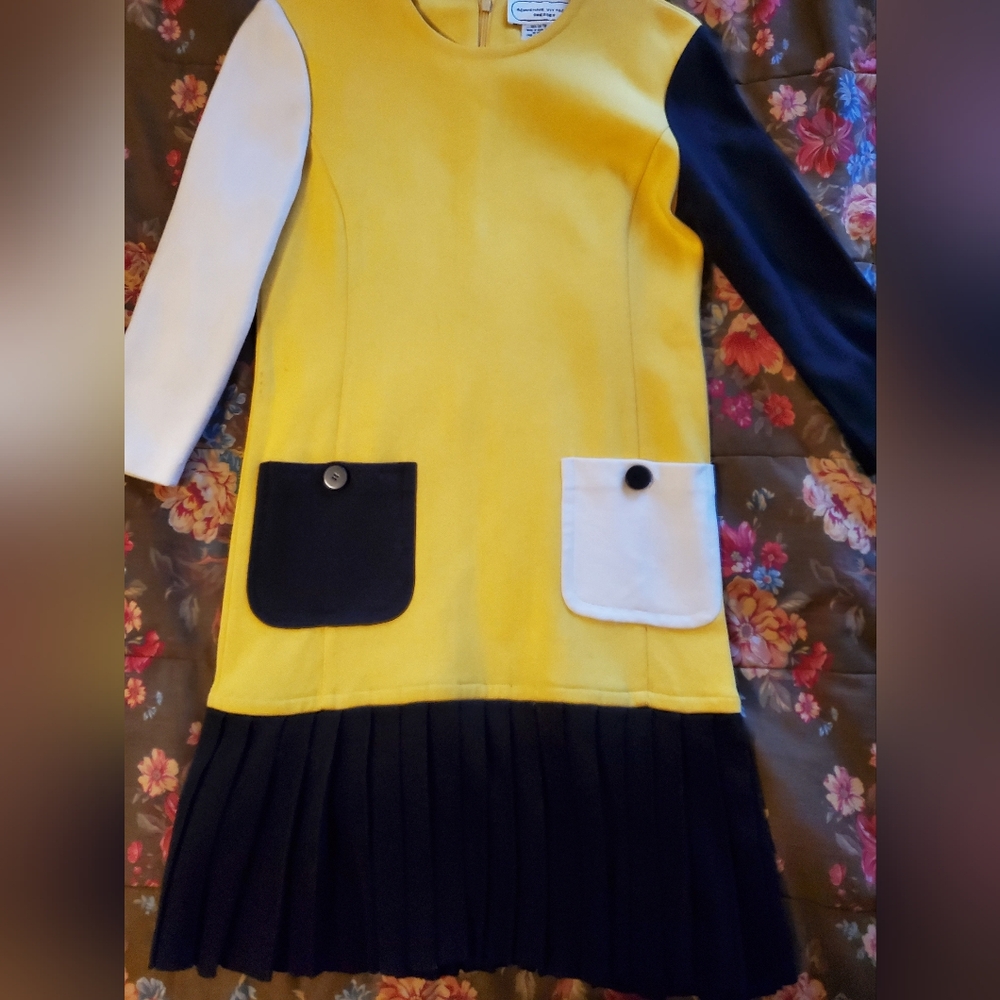 Vintage Adrienne Vittadini Colorblock Knit Dress